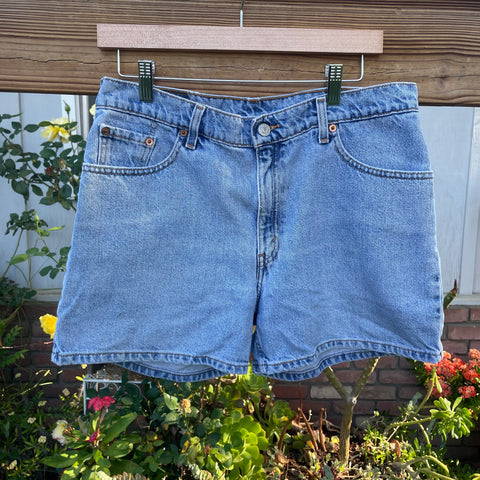 Vintage 1990’s Hemmed Levi’s Shorts 32” 33” #3154