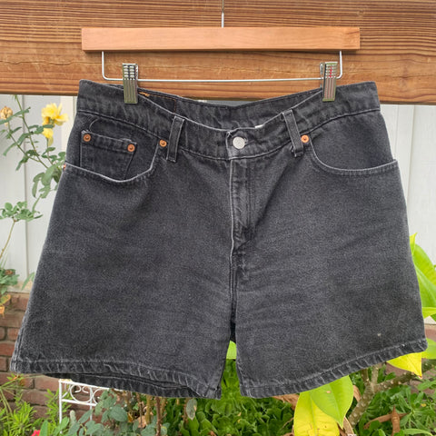 Vintage 1990’s Levi’s Hemmed Shorts 32” 33” #2877