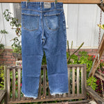 Vintage 1990’s Highwaisted Jeans 32” 33” #3089