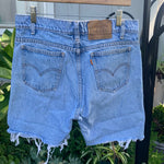 Vintage 1990’s 505 Levi’s hemmed shorts 31” 32” #2639