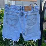 Vintage 1990’s 505 Levi’s hemmed shorts 31” 32” #2639