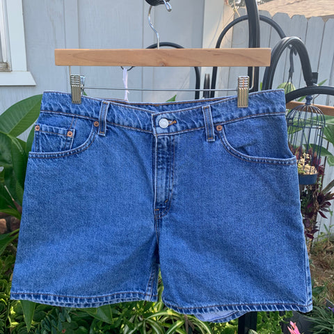 Vintage 1990’s Levi’s Hemmed Shorts 32” 33” #2627