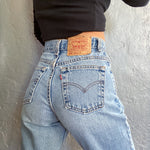 Vintage Medium Wash Levi’s 550 Jeans “26 “27
