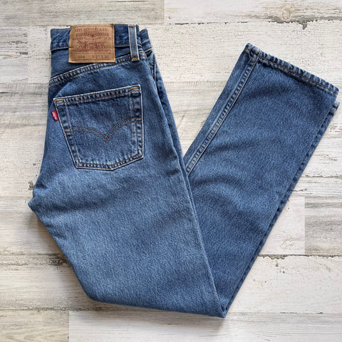 Vintage Medium Wash 90’s Levi’s Jeans “25