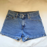 Vintage Levi’s Hemmed Shorts “26