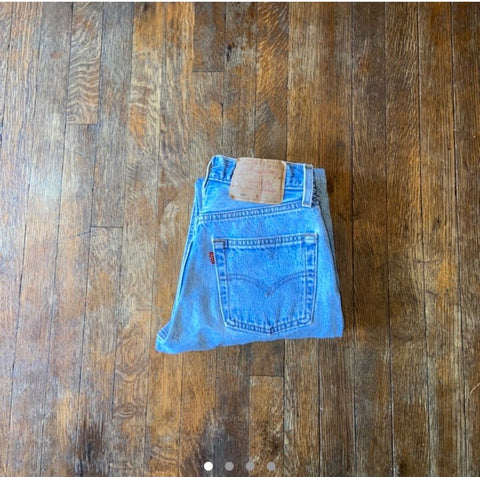 Vintage Lightwash 501 Levi’s Jeans “24 “25