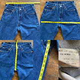 Vintage 90’s Medium Wash Levi’s 501 “27 “28
