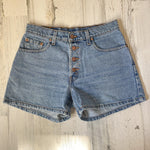 Vintage 90’s Levi’s Hemmed Shorts “29 “30 #734