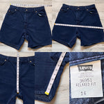 Vintage 1990’s 36951 Levi’s Shorts 33” 34” #1567