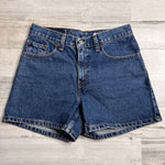 Vintage Levi’s Hemmed Shorts “26 “27 #1344